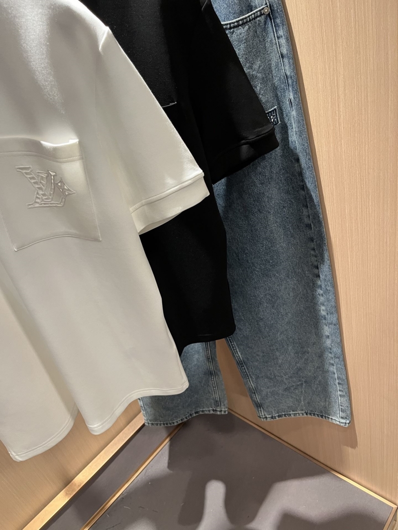 l0vis Vvtt0n t-shirt